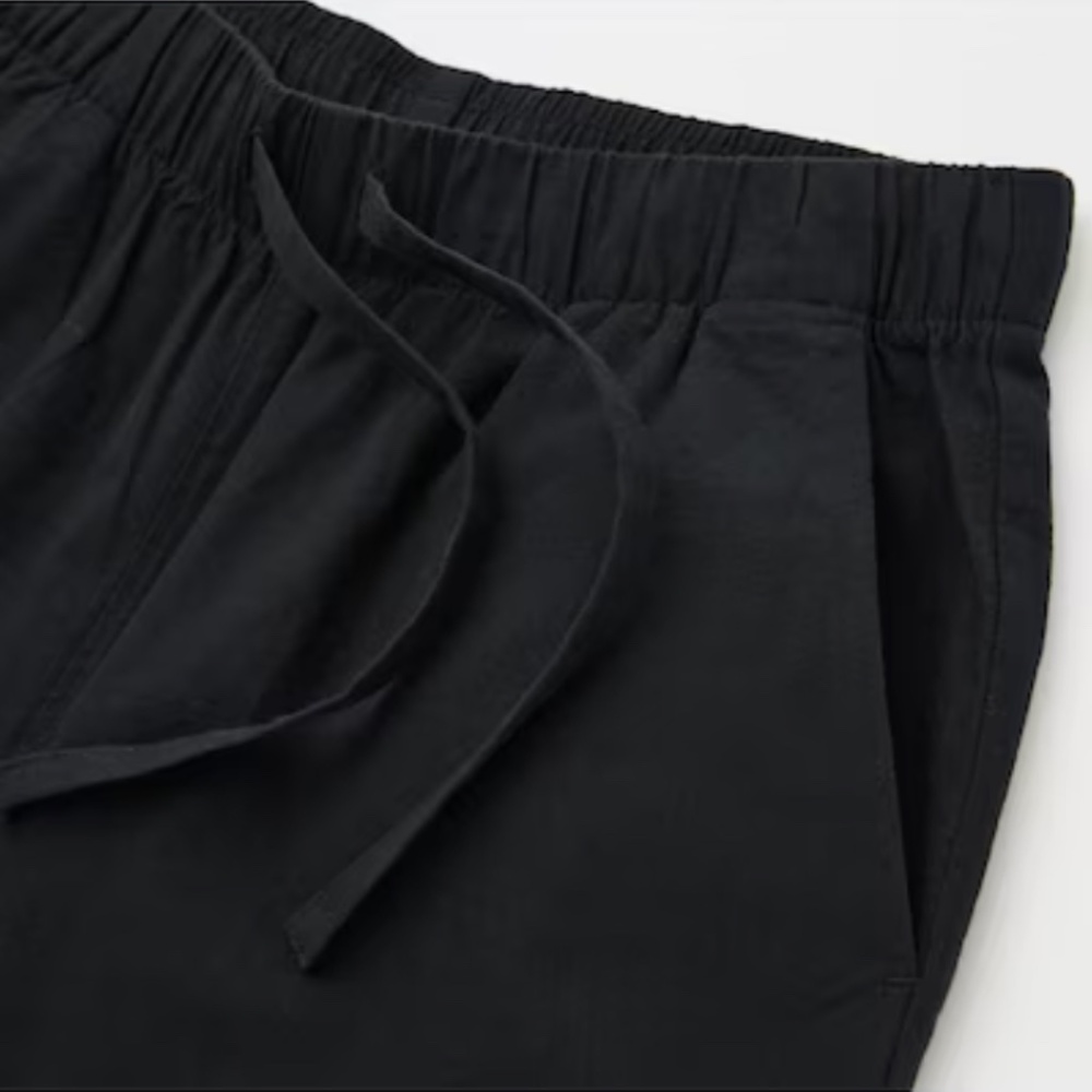 Uniqlo Cotton Relaxed Solid Ankle Pants in Black - Picture 2 of 7